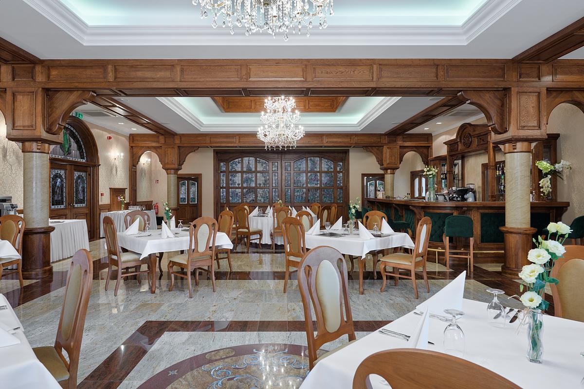 Hotel Palac Poledno Экстерьер фото