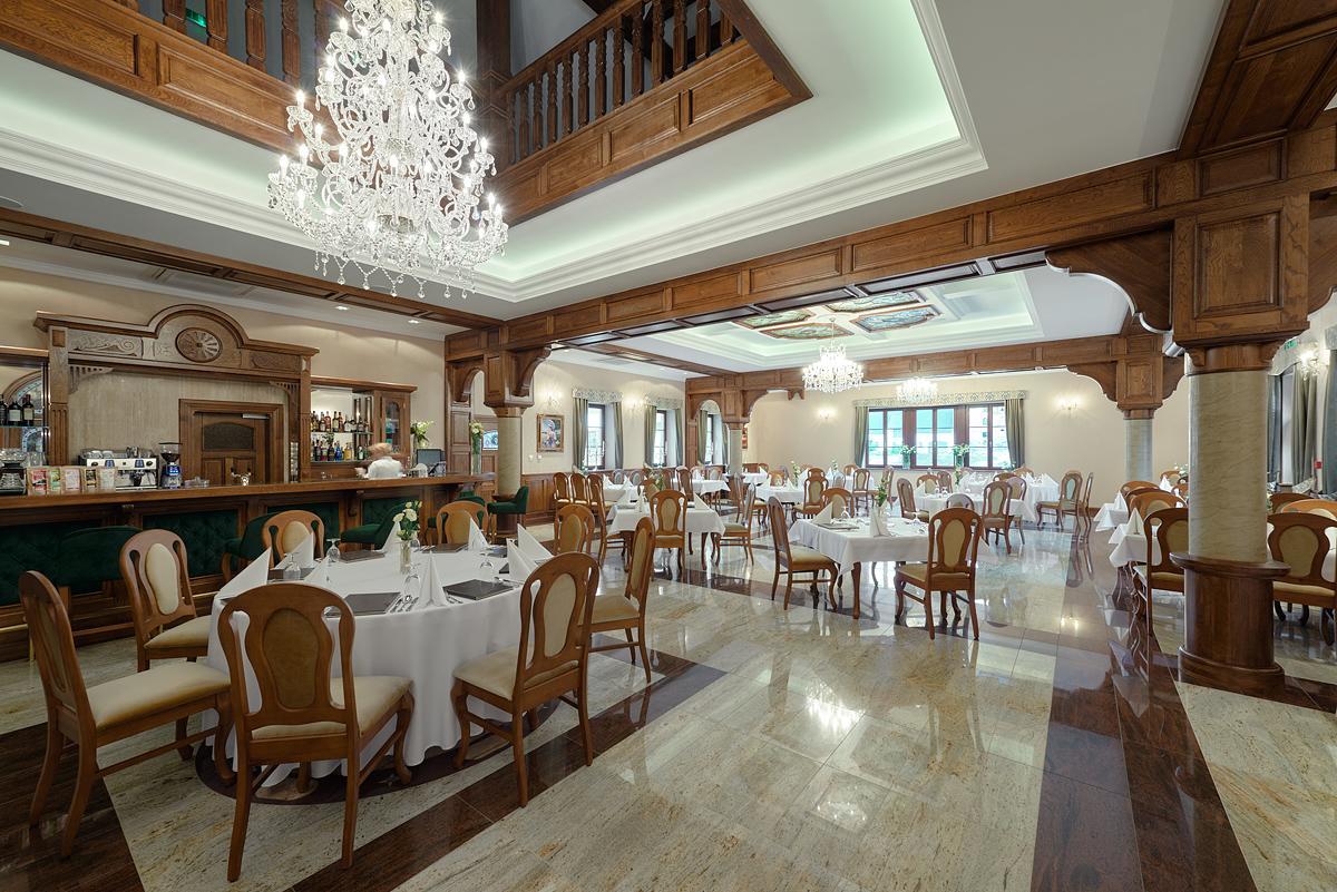 Hotel Palac Poledno Экстерьер фото